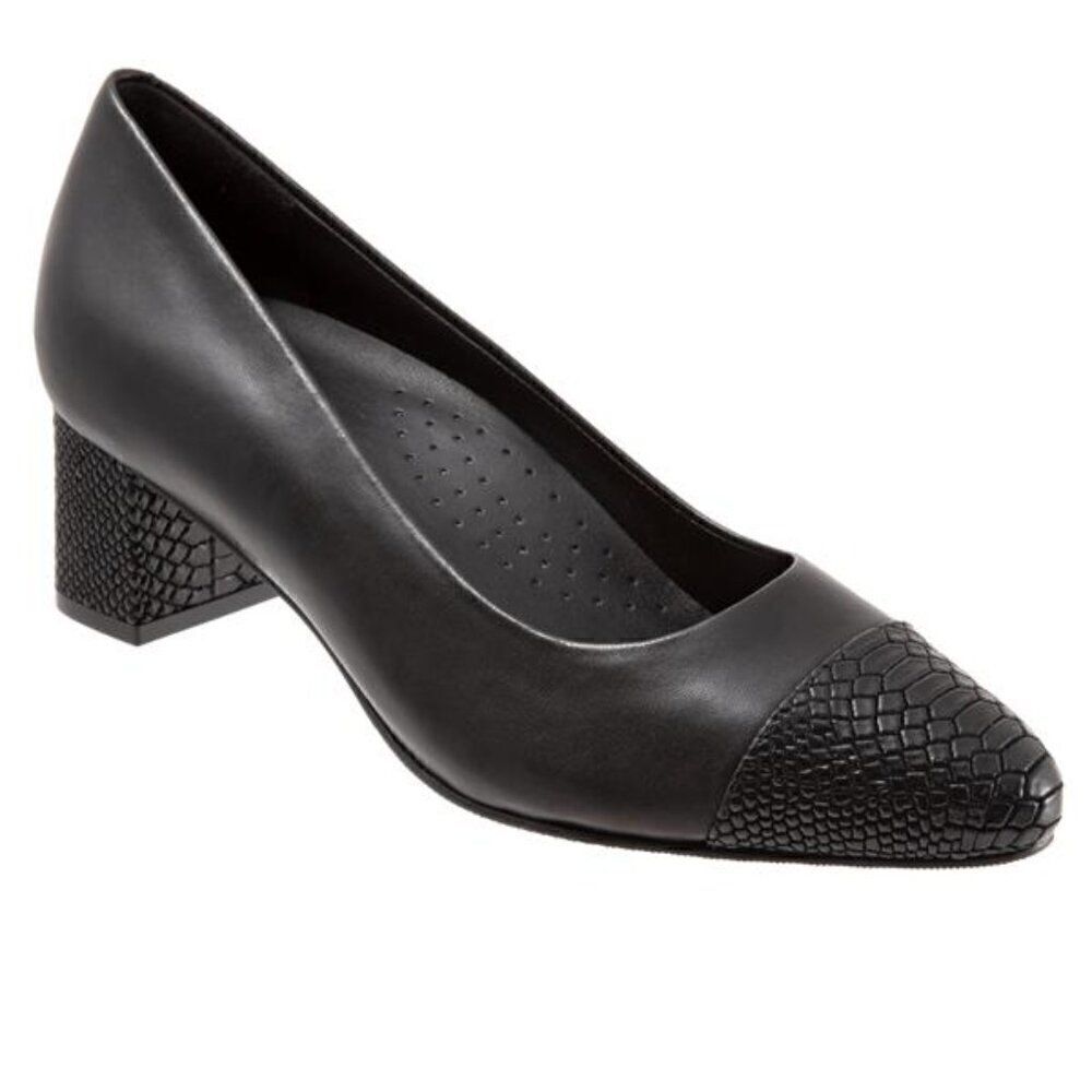 Trotter Kiki Pump- Black Snake Pattern- Size 10 Wide - NIB